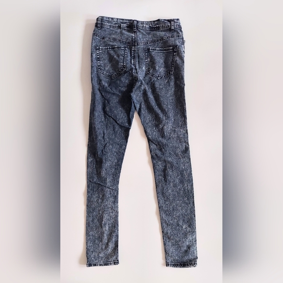 Red Fox Juniors Size 11 Distressed Skinny Blue Jeans - Picture 4 of 5